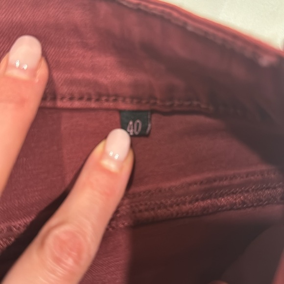 Desigual cropped jeans deep red with beautiful hem details and zipper size 40 - Picture 6 of 12